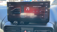 Vauxhall Combo Life 100kW Design XL 52kWh 5dr Auto [7 Seat] Electric Estate